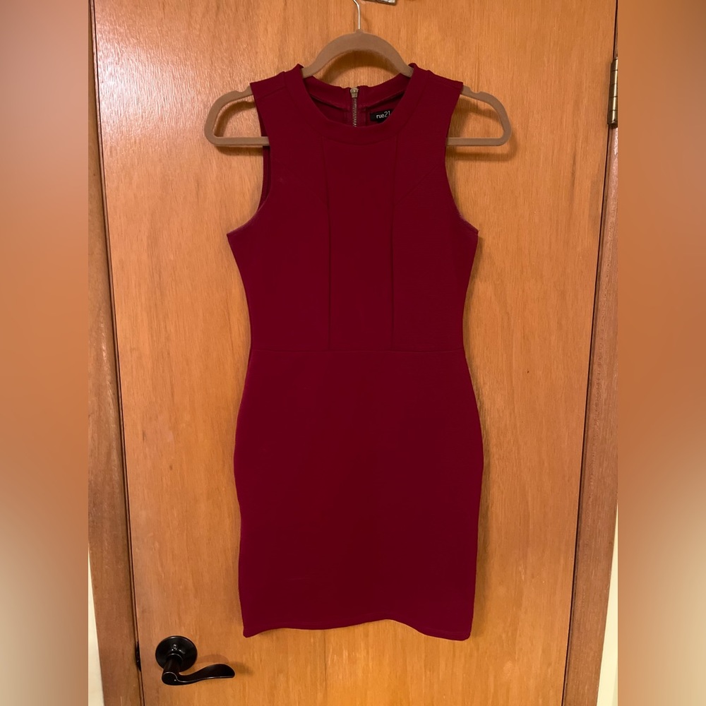 maroon ribbed body con dress